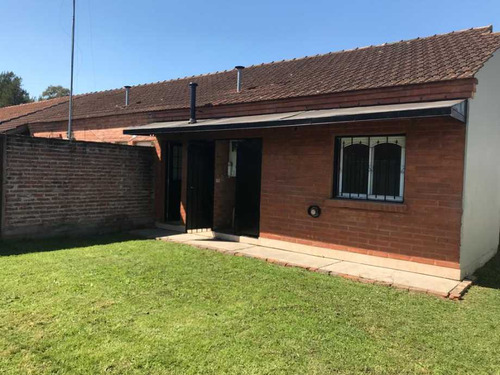 Chalet En Venta En Burzaco Este