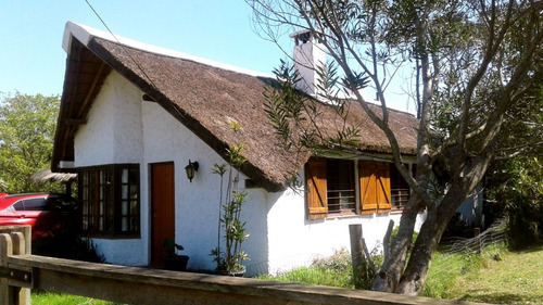 Imagen 1 de 15 de Preciosa Casa En Barrio Country De La Paloma