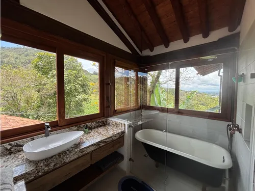 Finca Para La Venta En Ubicación Muy Privilegiada.