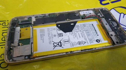 Motorola Z2 Play Dorado Para Armar O Piezas. Libre. Leer!! (Usado)