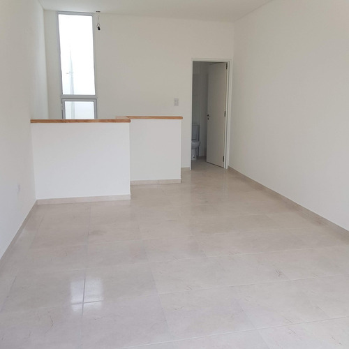 Imagen 7 de 10 de Venta Departamento 2 Amb Tipo Duplex Al Frente San Miguel