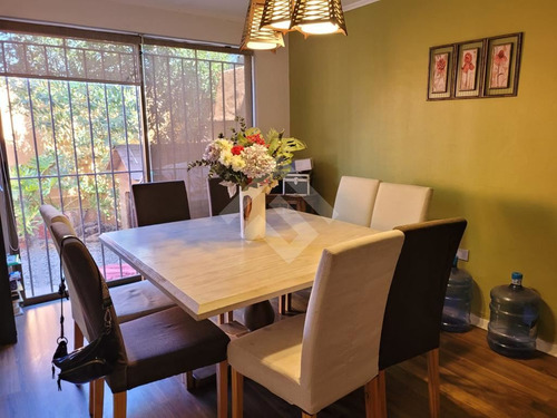 Venta Casa, La Cisterna 4 Dormitorio 4 Baños Estacionamiento