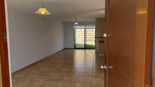 Imagen 2 de 11 de Renta Casa En Santa Fe Juriquilla Queretaro Irr