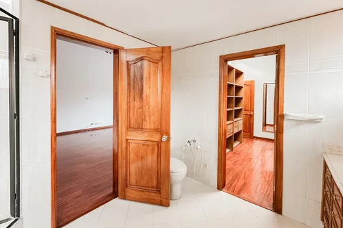 Casa En Arriendo/venta En San José De Bavaria. Cod A7174