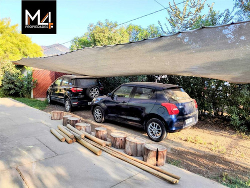 Casa En Venta De 5 Dorm. En El Centro De Olmué