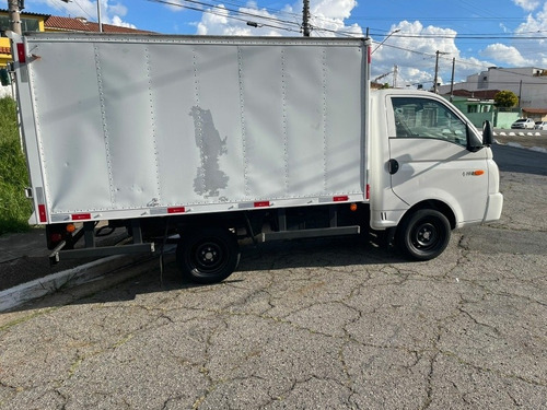 Imagem 14 de 15 de Hyundai Hr 2017 2.5 Hd Cab. Curta S/ Carroceria Tci 2p