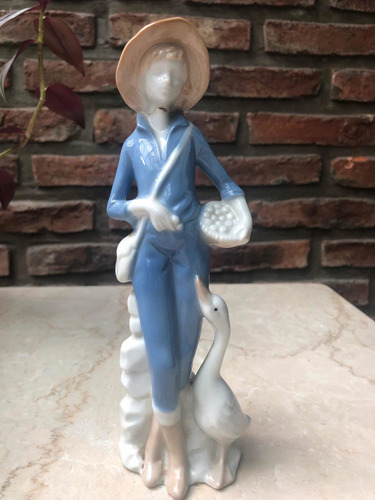 Figura Porcelana Estilo Español (pegada En El Cuello)