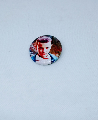 Imagem 3 de 3 de Botton Stranger Things | 38 Mm | Kpop | Broche | Pin