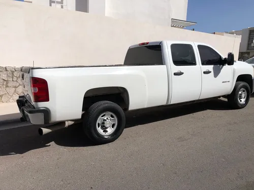 Silverado 2500 Doble Cabina Diésel 4x2 Caja Larga Motor 6.6
