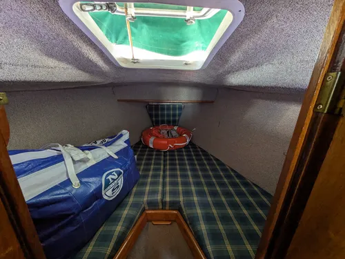 Velero Del Plata 31 -unico Dueño (motor Nuevo)