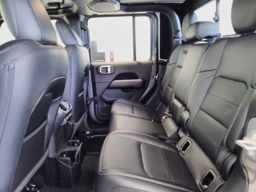 Imagen 7 de 15 de Jeep Gladiator Overland 3.6l At8 4x4 Entrega Inmediata Fp