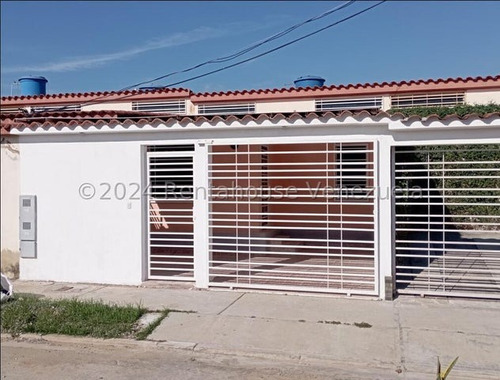 Astrid Carrasco Tiene En Venta Casa En Cabudare Zona El Amanecer