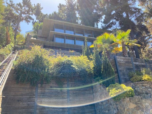 Espectacular Casa En Zapallar, A Una Cuadra De La Playa