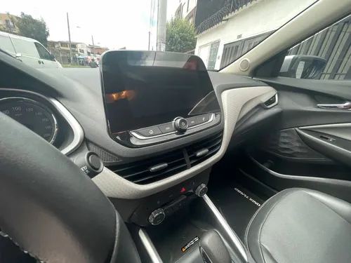 Chevrolet Onix 1.0T Premier Sedan At