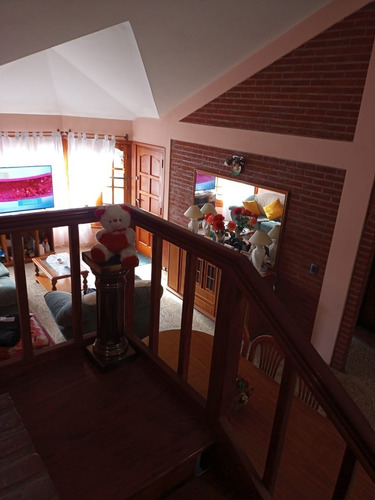 Imagen 18 de 29 de V100 - Excelente Casa En Venta, 4 Ambientes - Todos Los Servicios
