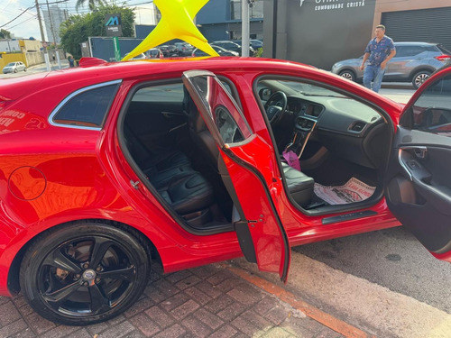 Volvo V40 2.0 T4 Dynamic Aut. 5p
