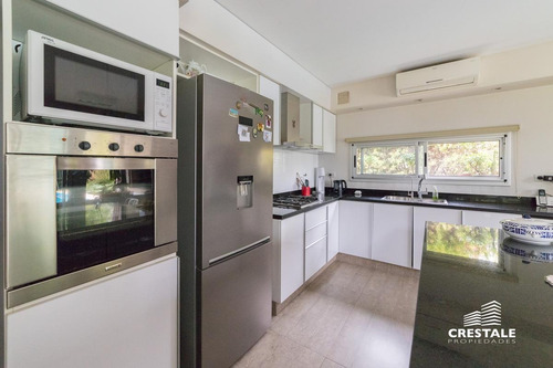 Imagen 13 de 30 de Importante Casa 2 Plantas. 3 Dormitorios En Venta. Piscina, Parque - Cadaques (funes Hills)