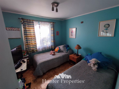 Amplia Casa En Venta 6d-4b, Piscina Con Jardín En Las Condes