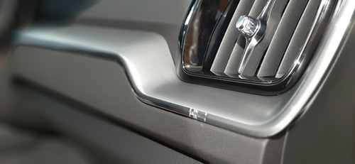 Xc60 T8 Momemtum