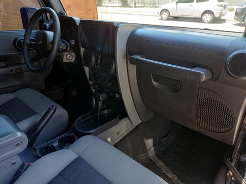 Imagen 8 de 13 de Jeep Wrangler 2008 3.8 Sport Unlimited 199cv Atx