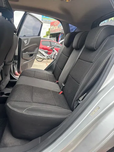 Ford Fiesta 1.6 Hatchback Se