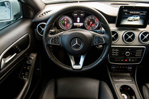 Mercedes-benz Clase Gla 1.6 Gla200 Urban 156cv - Car Cash