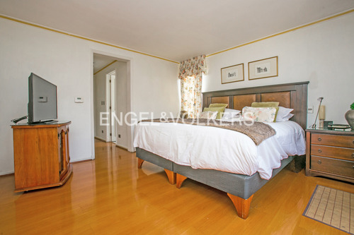 Casa En Venta - San Carlos De Apoquindo