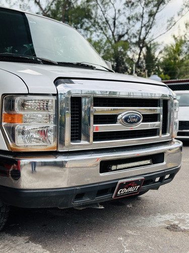 Ford Econoline 2012 E-350 15 Pas V8