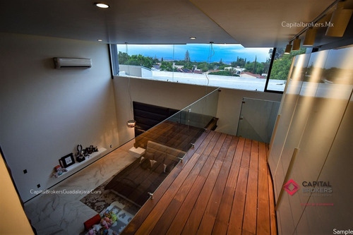Casa En Venta De Lujo Con Alberca Colinas De San Javier