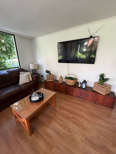 Hermoso Departamento Las Condes, 2d+2b Con Estacionamiento