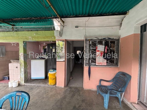 & Maria Luisa Mendoza Vende Espectacular Casa Ubicada En Barquisimeto Zona Oeste Dispone De 5 Habitaciones 2 Baños Con 365m2 Contactame, 2 5 2 3 9 8 4
