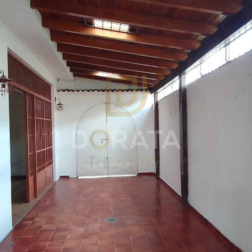 Imagen 10 de 14 de Casa En Alquiler Urb Trigal Norte Super Amplia Calle Cerrada (hg)