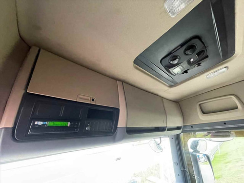 Imagem 13 de 15 de Scania 440 6x2 2019 Impecável