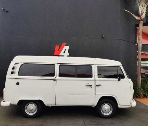 Volkswagen Kombi Standard 1.4 Mi