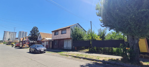 Se Vende Céntrica Casa En Temuco Con Amplio Sitio