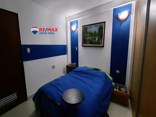 Imagen 8 de 12 de Remax Vende Casa Remodelada Full Equipo En Exclusivo Conjunto Casas Del Mar En Tucacas