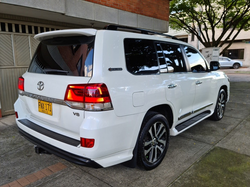 Toyota Land Cruiser Excalibur Blindado2p