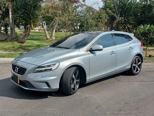 Volvo V40 2.0 T4 Drive-e R-design