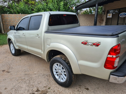 Toyota Hilux 3.0 Cd Srv Cuero 171cv 4x4 2014