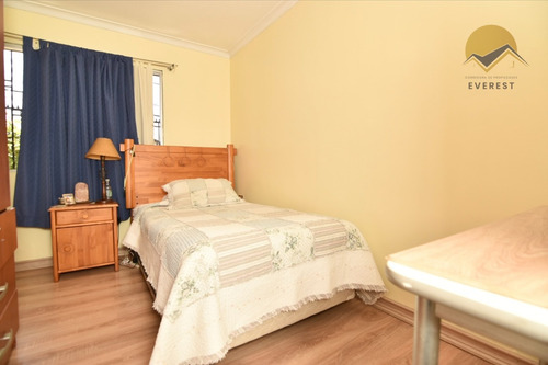Se Vende Casa, 4 Dormitorios 3 Baños, Comuna La Cisterna.