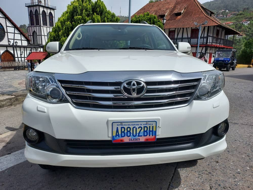 Imagen 4 de 13 de Toyota Fortuner