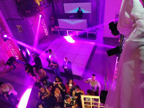 Imagen 4 de 5 de Alquiler De Pantallas Led/pistas De Baile/telon/cabinas