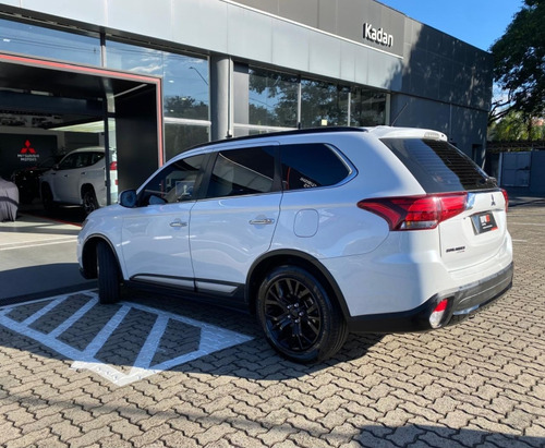 Mitsubishi Outlander 2.2 4X4 16V DIESEL 4P AUTOMÁTICO