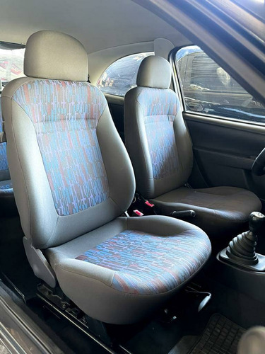 Imagem 5 de 8 de Chevrolet Celta 1.0 Mpfi Vhce Spirit 8v Flex 2p Manual