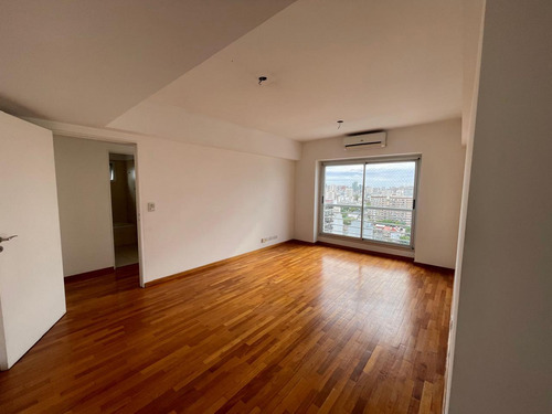 Departamento 3 Ambientes En Alquiler. Cochera.  Full Amenities