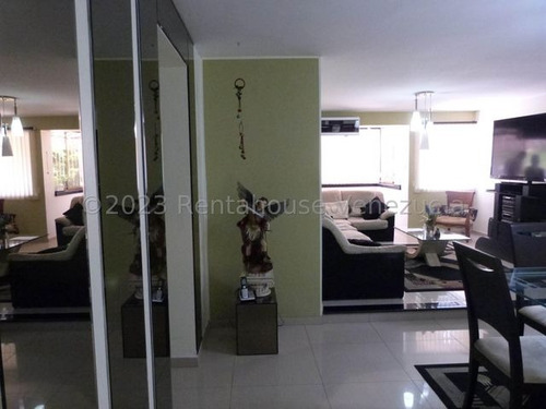 Apartamento Con Excelente Mantenimiento Y En Edificio En Muy Buenas Condiciones San Luis 24-9708 - Jca