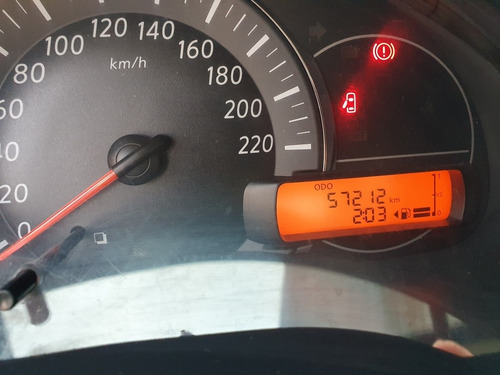 Imagen 11 de 13 de Nissan March 2015 1.6 Advance Mt
