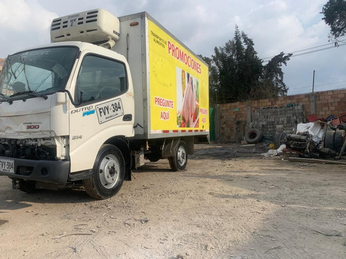 Hino Dutro 300 2019