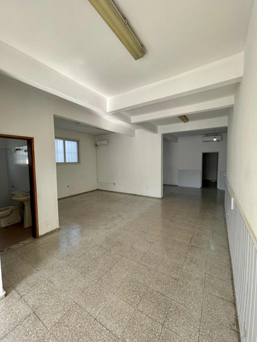 Imagen 6 de 16 de Av Bolivia Y Av Italia. Alq Comercial Empresa , Clínica Etc