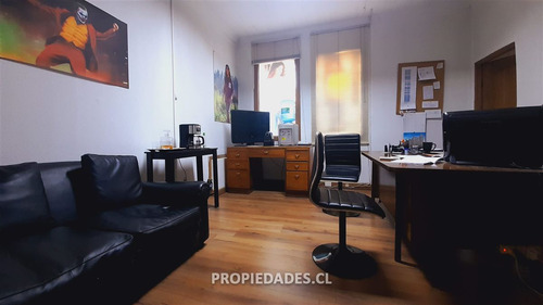 Local Comercial En Venta En Ñuñoa / Emilio Vaisse
